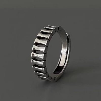 Picture of Adjustable Popular Chain Finger Ring Set A1 All-Match Cold Style Versatile Personality Autumn Retro Angti Jewelry Accessories Birthday Wedding Engagement Bridal Party Ideal Gift Item for Male and Female Silver Color
