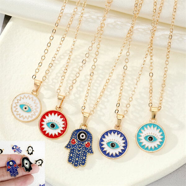 Picture of Fatima Hand American Popular Creative Pendant Factory Direct Supply SetC All-Match Necklace Panja Mala with Locket Temple Exhibition Hot Selling Jewelry Birthday Wedding Engagement Bridal Party Ideal Gift for Men Women Green Gold Color