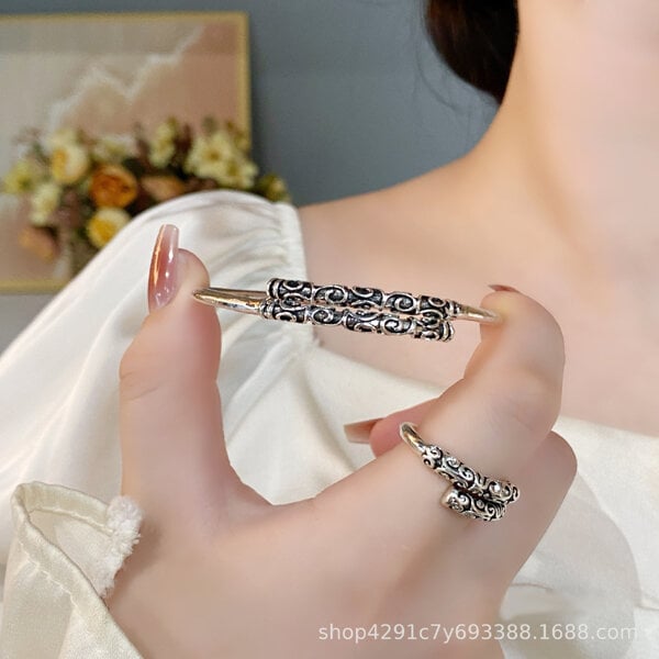 Picture of Popular Montara Adjustable Bracelet and Finger Ring Set H1 Temple Exhibition Autumn Retro Brelet Hot Selling Jewelry Birthday Wedding Engagement Bridal Party Bracelat Ideal Gift Braslete Bangles Silver Color for All