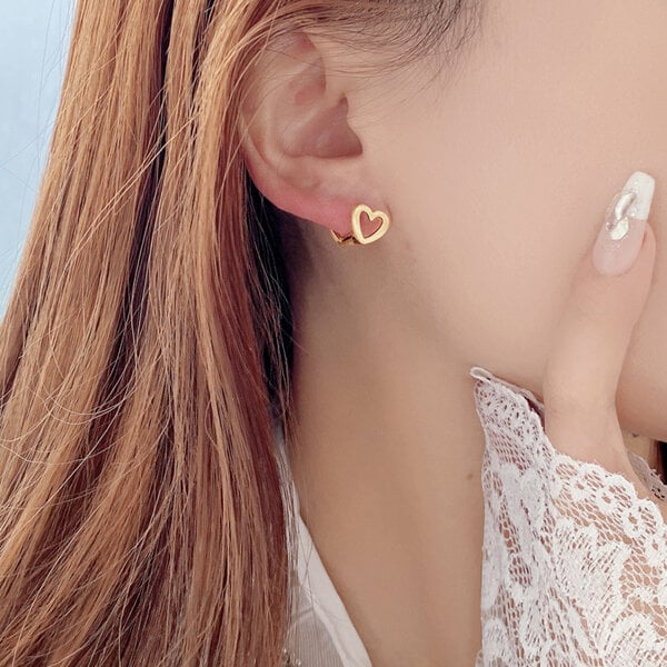Picture of 1 Pair Popular Love Queen Heart-Shaped Earrings 24K Gold Water Drop Set- P1 Hollow Tassel Eardrop Versatile Personality Autumn Retro Kaner Dul Hot Selling Jewelry Birthday Wedding Engagement Bridal Party Ideal Gift for Women Gold Color
