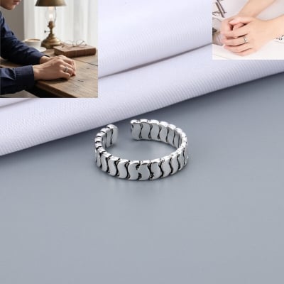 Picture of Adjustable Popular Chain Finger Ring Set B1 All-Match Cold Style Versatile Personality Autumn Retro Angti Hot Selling Jewelry Birthday Wedding Engagement Bridal Party Ideal Gift for Men and Women Silver Color