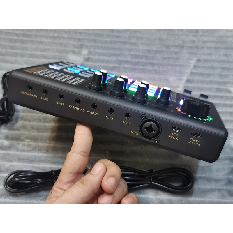 Picture of K800 Live Soundcard With 3 Custom Effects With 48v Phantom Power XLR Input-Black