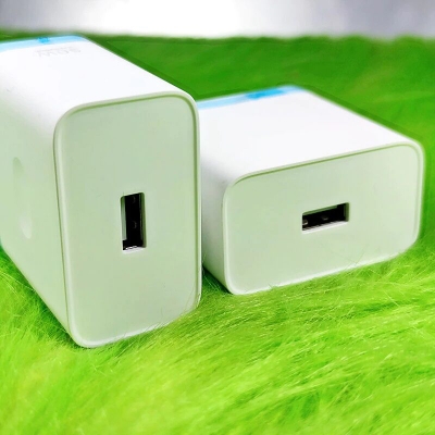 Picture of 80W SuperVooc Charger for OnePlus 10 Pro/10R, 65W Warp Charger for OnePlus 9 Pro/8T/Nord 2T/9R/9RT-White