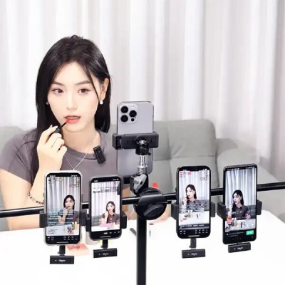 Picture of Ulanzi HM2301 Dual Channel Wireless Lavalier Microphone