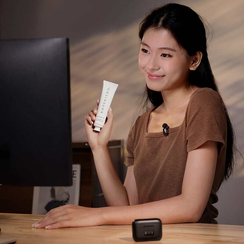 Picture of ULANZI A200 Mini Mic Wireless Lavalier Lapel Microphone Plug & Play-Black