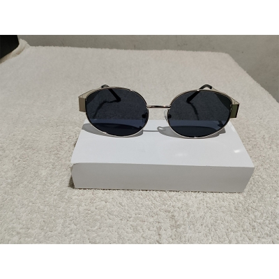 Picture of Men's and Women Fashion Sunglass