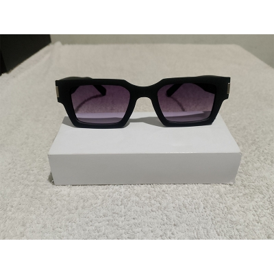 Picture of Men's Classic Frame Sunglass
