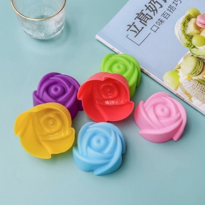 Picture of Rose Shaped Random Color Silicon Cake Pan- 4pcs Multicolor 