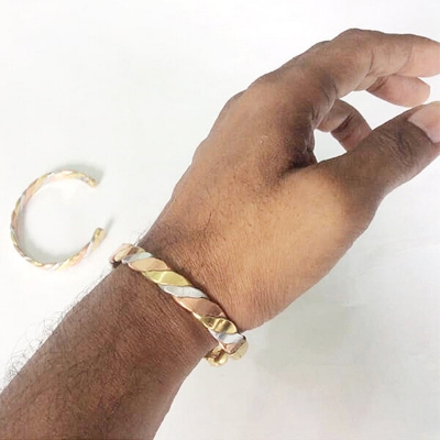 Picture of Bracelet Adjustable Fashion Brelet Set-A Osto Dhatu Jewelry Bracelat Awesome Item Braslete or Bangles for Men Women Multi-Color Combo Pack (2 PCS Hand Finger Rings Free Gift)