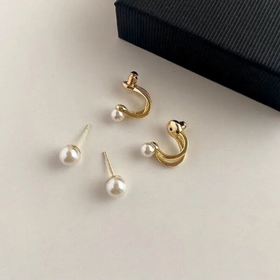 Picture of Double C Pair Of Pearl 24K Gold Water Drop Earrings Set B1 All Match Eardrop Versatile Personality Autumn Winter Retro Kaner Dul Jewelry Accessories Birthday Wedding Engagement Bridal Party Amazing Gift Item for Women Girls Golden Color