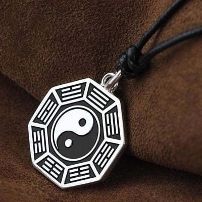 Picture of Yan in Popular Pendant All-Match Necklace Geometry Shaped Mala with Locket Stall Temple Exhibition Hot Selling Jewelry Accessories Birthday Party Amazing Gift Item For Male/Female Brown and White Color