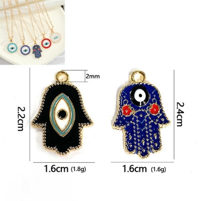 Picture of Popular Fatima Hand Creative Pendant Set C1 All-Match Necklace Panja Mala with Locket Temple Exhibition Hot Selling Jewelry Accessories Birthday Wedding Engagement Bridal Party Amazing Gift for Male and Female Green Gold Color