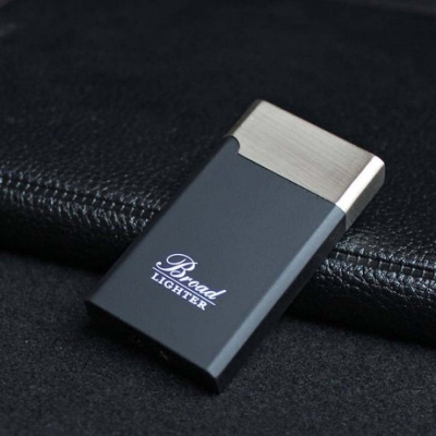 Picture of Broad Raffin Gas Lighter Is Black