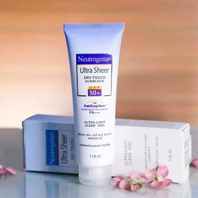 Picture of Neutrogena Ultra Sheer Dry-Touch Sunblock SPF 50+, 118ml Multicolor