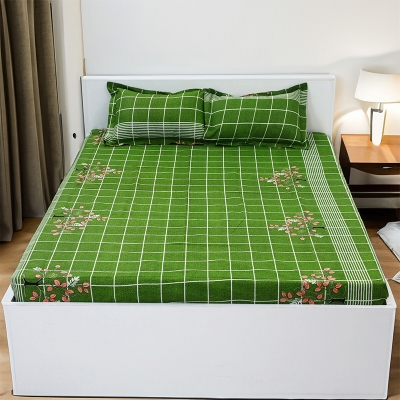 Picture of Digital Home Tex Cotton mixed (পলেস্টার মিক্সড পাতলা কাপড়) 7.5 Feet By 8 Feet King Size Bedsheet With Two Pillow Covers - Bed Sheet Multicolor