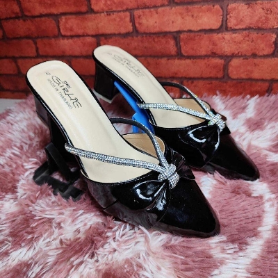 Picture of Fashionable Box Balance Heel nagra For Women - Shoe For Women