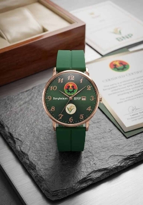 Picture of Lavish indulgent Fashionable Watch Silicone Band Quartz Analog Wrist Watch For Men