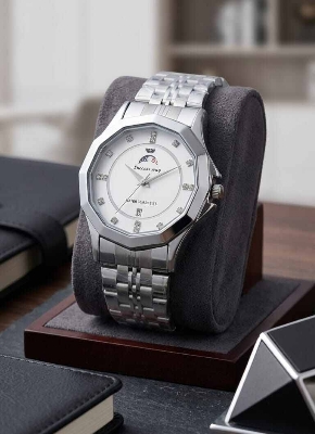 Picture of New European and American fashionable Stailnless Steel Men's Quartz Watch For men-2