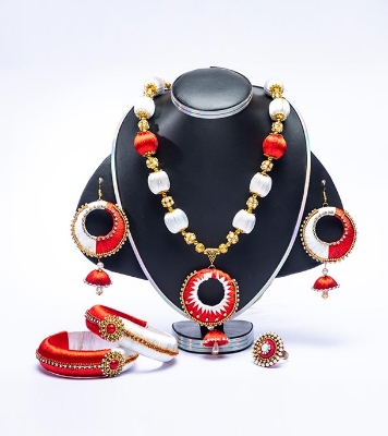 Picture of Red and White Silk Thread Jewellery Set