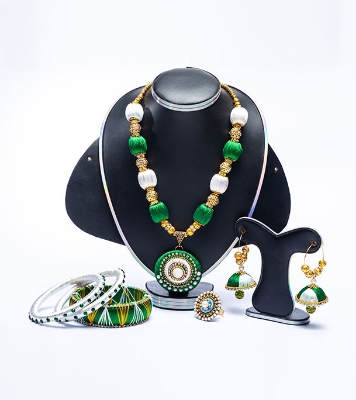 Picture of Green and White Silk Thread Jewellery Set