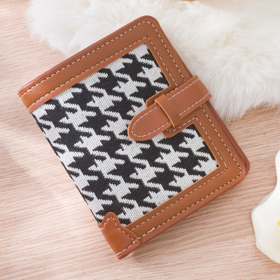 Picture of Short Wallet with Multiple,Simple Hand-Held Card Holder - brown 