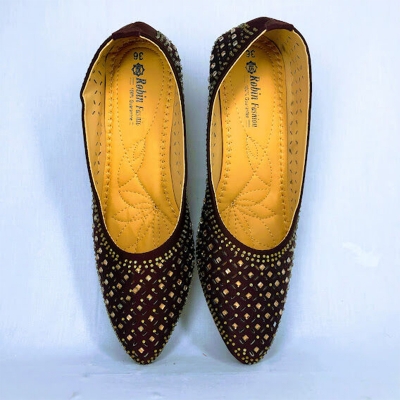 Picture of Ladies full shoe upper with an iconic Stone design, Ladies full shoes (Chocolate,EU:36)