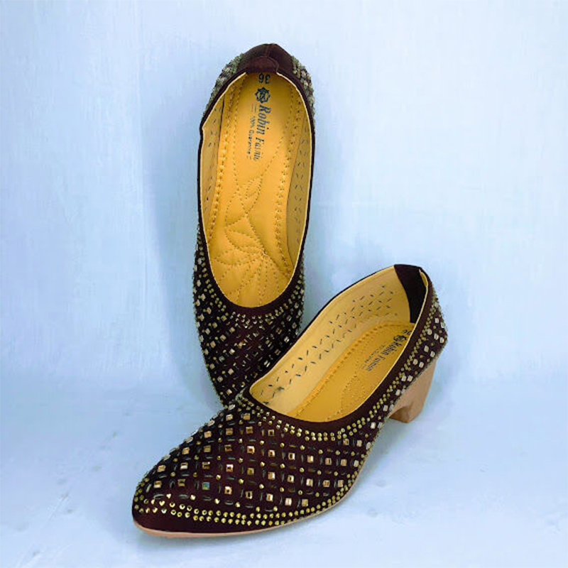 Picture of Ladies full shoe upper with an iconic Stone design, Ladies full shoes (Chocolate,EU:38)