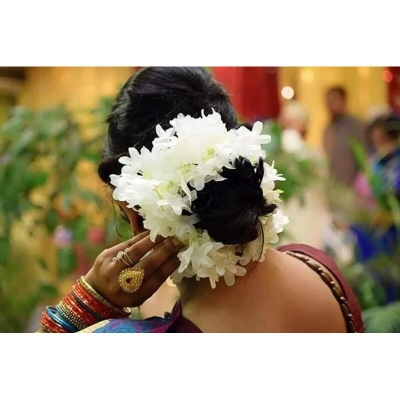 Picture of Artificial Gajra Flower For Women Hair, Weading Hair Gajra, Party Flower For Hair - Hair Band (White,One size fits all)