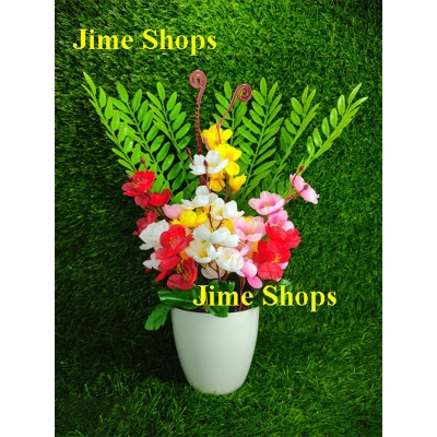 Picture of Artificial Gladiolus Flower & plant 57cm in Plastic Vases for any kind of Decoration (Red)