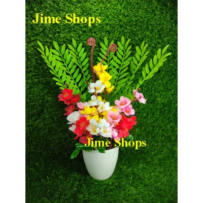 Picture of Artificial Gladiolus Flower & plant 57cm in Plastic Vases for any kind of Decoration (Red)