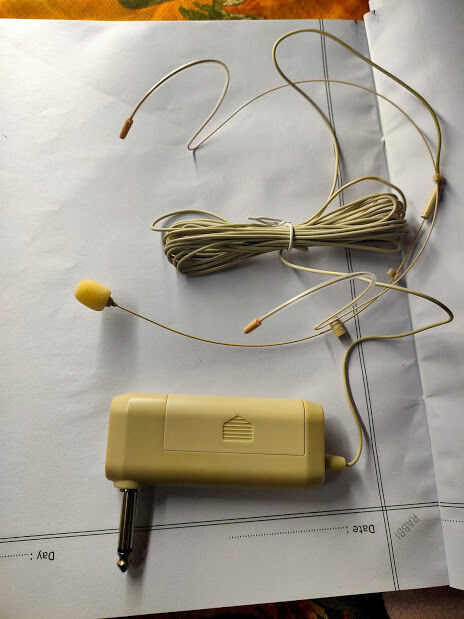 Picture of Tie Clip Microphone ZM 370Q For Stage Performance & Mosque Made In Indonesia (Gold)
