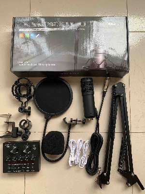 Picture of BM800  Professional Condenser Studio Record Microphone With Sound Card Live Microphone Package Phone & Computer (Gold)