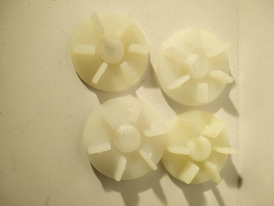 Picture of Plastic Mixer Grinder Motor Clutch 4 cm 6Teeth- 1 Pcs White (not screw)
