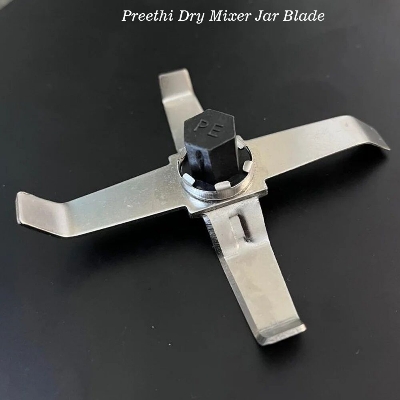 Picture of Blender Replacement Blade Stainless still Blender Blade (4 Teeth) - 1 pcs (Silver)