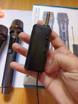 Picture of Professional 2 Pcs wireless Mic 2 in 1 Rechargeable V21 (BoxPack) 