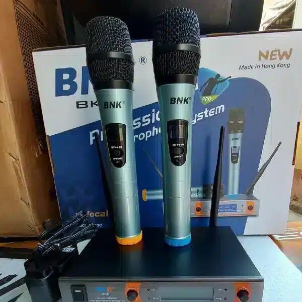 Picture of Professional Performance BNK BK-9 Dual Channel UHF Wireless Handheld Microphone For meeting Seminar (2 hand)