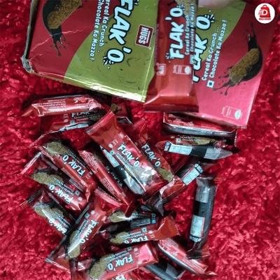 Picture of HUGS Flako - Chocolate Cereal (30 Pcs) Bars (300 G)