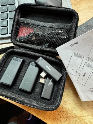 Picture of ULANZI HM2301 Wireless Lavalier Lapel Microphone for iPhone 15 Series/Android/Computer with USB C Interface (Black)
