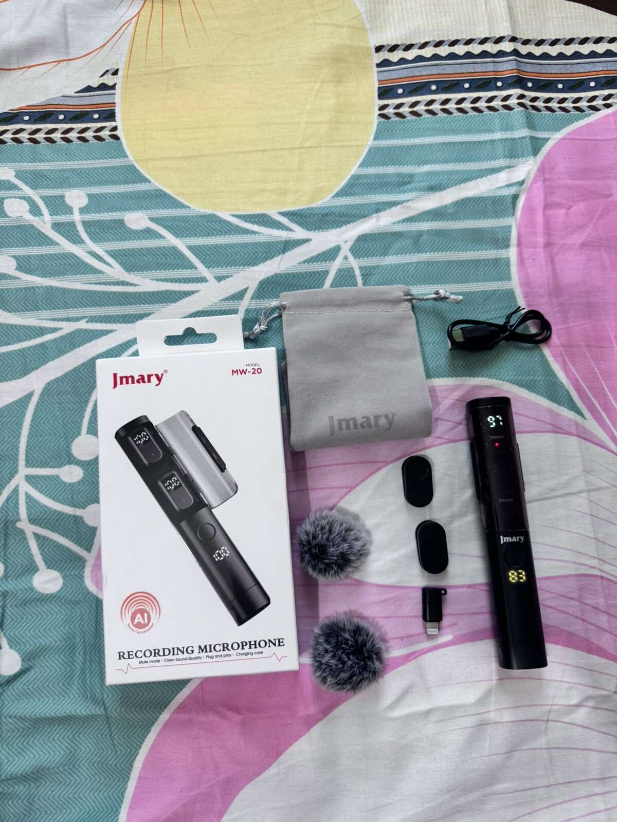 Picture of Jmary MW-20 Dual wireless Recording Microphone with mute mode (Black)