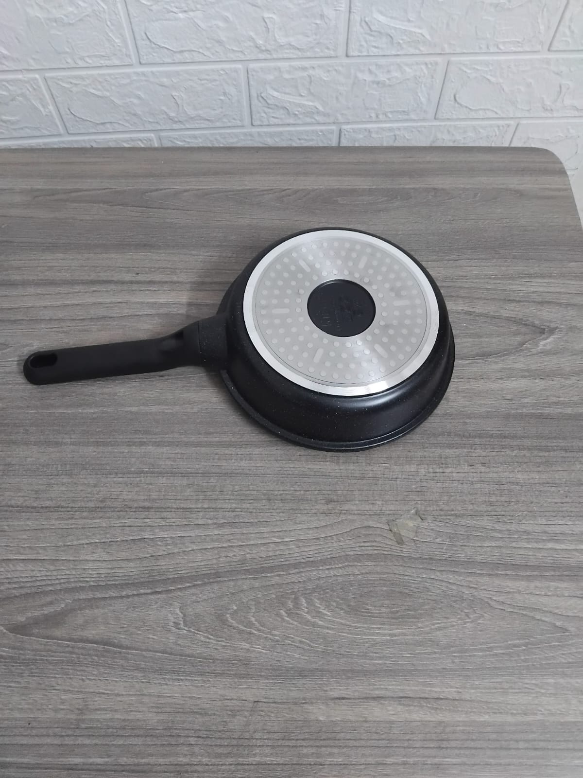 Picture of Kiam Essentials Diecast Induction Base Fry Pan 18 cm