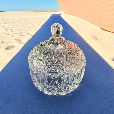 Picture of "European Creative Crystal Glass Candy Cup with Lid, Made of Durable Soda Lime Glass for Candy and Spice, Transparent for Easy Access, 1 Piece"