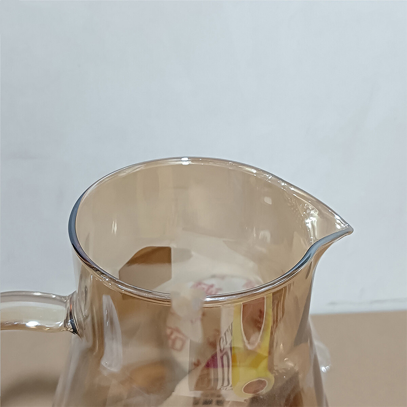 Picture of BOROSILICATE PITCHER, GPH78HS, 1900 ML Yellow or Black