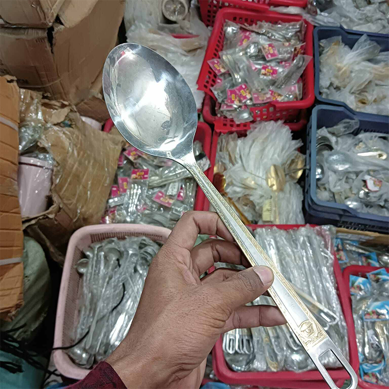 Picture of 1 pcs 12 inches Stainless Steel Serving and Cooking Spoon golden design