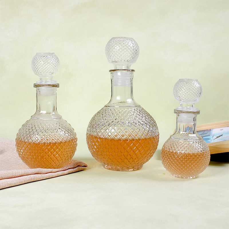 Picture of 1 pcs 250ml Transparent Ball Shape Quick Decanter Glass Bottle Bottle with Stopper Home  Tool (Transparent)