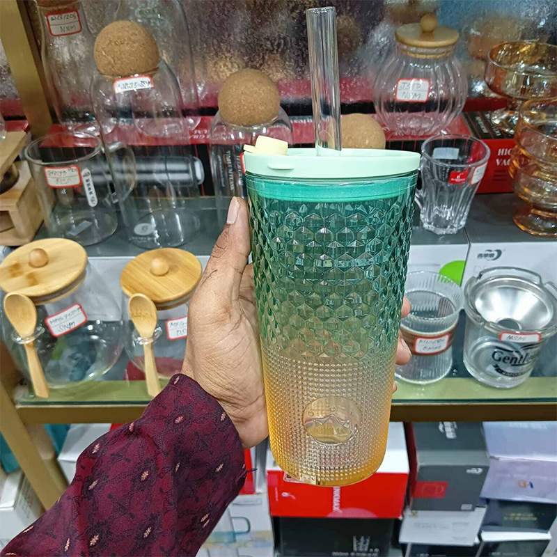 Picture of Glass Tumbler With Lid and glass strow 22oz Clear Iced Coffee Cup W/Vintage Versatile Glass