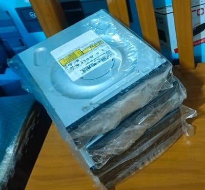 Picture of DVD writer  korean product 22X DVD+R 8X DVD+RW 16X DVD-ROM 48X CD-ROM Black SATA varieties brand etc brand availavle