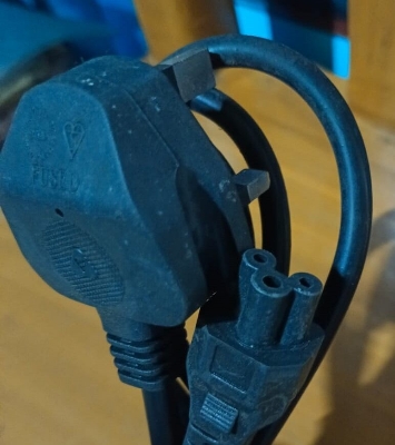 Picture of Power Cable1.5Mitre 3 Pin Flat  Power Cord Cable with 13A Fuse for Notebook Laptop China Best Quality Product