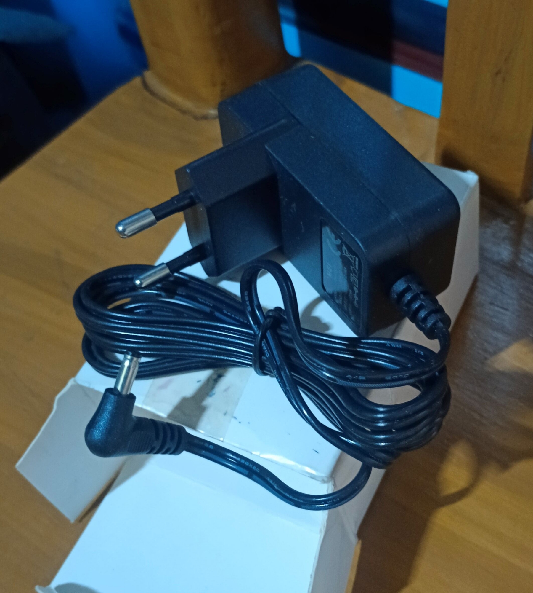 Picture of Power Adaptor 5V for Gadmei tv card and others uses china o-r-i-g-i-n-a-l product