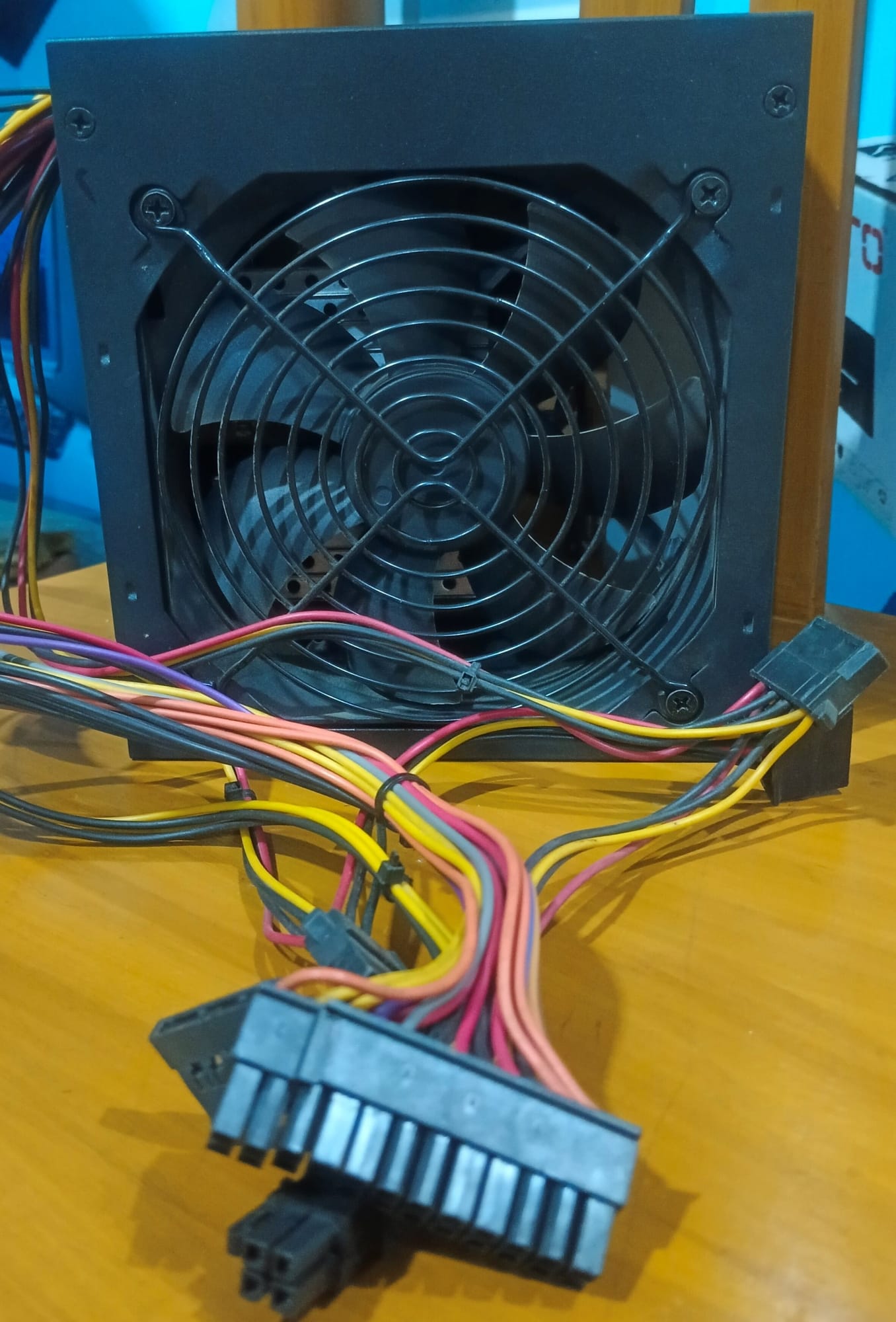 Picture of Dextop Power Supply 550Watt high quality korean Product (Black) big fan for all dextop computer multi brand varieties watt as available