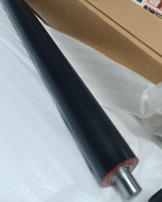 Picture of Lower Roller / Pressure Roller For C-A-N-O-N PHOTOCOPY MACHINE  IR  2520 2525 2530 2270 2870 3025 3225 ( Best Quality ) - Black